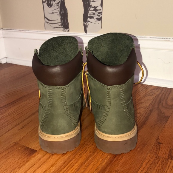 Army green Kids Timberlands - Picture 4 of 6